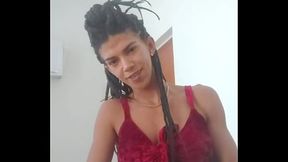 Daniela Santos se destraindo na c&acirc_mera e grava para voc&ecirc_