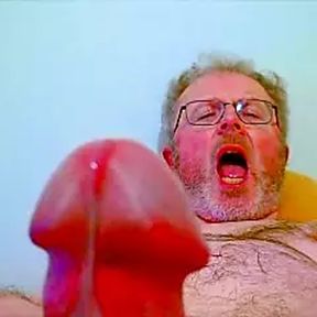 Jean-Fran&ccedil;ois masturbates in front of a porn film