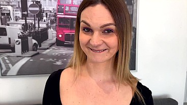 Célibataire endurcie, Alice, 30ans, vient chercher de l'action !