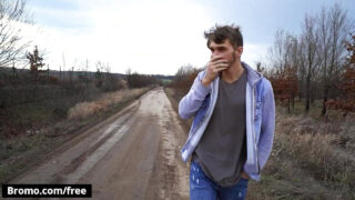 Pédés suçant de grosses bites avant une baise anale intense