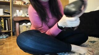 Nicoletta completely destroys a pair of high heels putting her