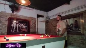 sexo em cima da mesa de sinuca com zgaucho pussyhunter e as meninas argentinas