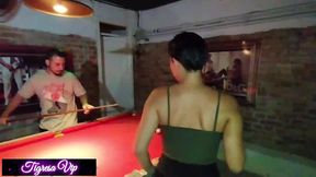 sexo em cima da mesa de sinuca com zgaucho pussyhunter e as meninas argentinas