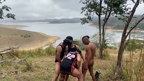 os puto trilheiros ficaram no tesao na beira da represa e fizeram uma orgia com muito sexo e putaria