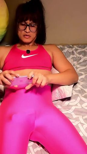 Nike pro girl in Pink cum in leggings   Clip 1