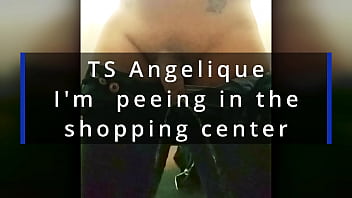 TS Angelique - I&#039_m peeing in the shopping center