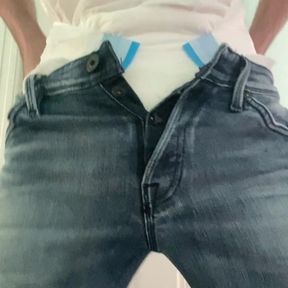 Wearing a diaper under Jeans