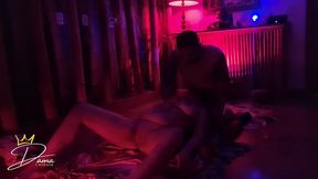 esposa recebe massagem tantrica na frete do marido corno - wife receives tantric massage from her cuckold husband