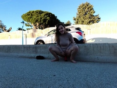 Ebony amateur babe Melanies public flashing