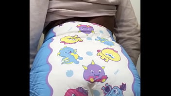 A super Messy Diaper (Sounds Included!)