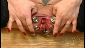 Pregnant belly and swollen box lips get pierced