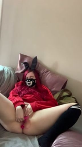 Bunny girl comes till she is weak 🐇