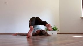 Karolina - Natural Feet Of Bare Feet Dancer - Part 1 - Dance Slow Motion - HD 1920x1080