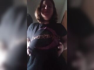 Punk mother I'd like to fuck flashing a little ????