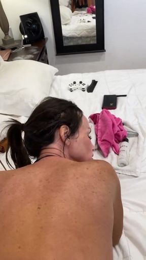 Bonnie Loves Anal Back 2 Back 2 Back Triple Buttfucking with Tons of Cum.