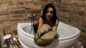 Milfycalla- Pee Play in Bathtub While Wearing a Fur Coat and Pantyhose 198