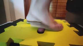 She Crushes & Finishes You – POV Havaianas with Surprise Cumshot on Lens