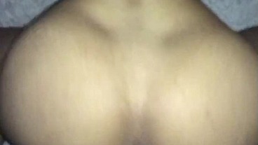 Morena gostosa de quatro