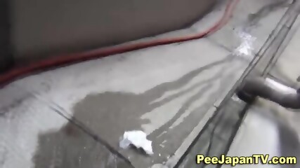 Japanese Babes Peeing