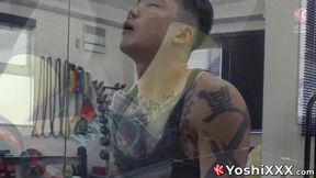 Yoshi Kawasaki works out while having a butt plug in his tight asshole