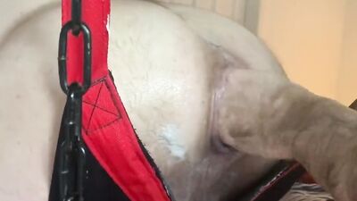 Amateur bear is getting fisted in this hardcore homemade video