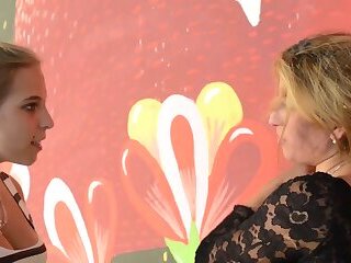 Faceslapping mega slaps - I fight for my place - Domina Mikaela Wolf & slave Natasha Grof