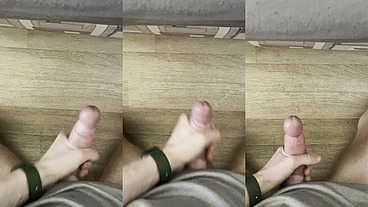 Big Cumload! Young Horny Gay Jerking Off 💦