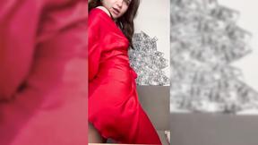 ”#massive #robe #redrobe #prettywoman #brunette #dancing #twerking”
