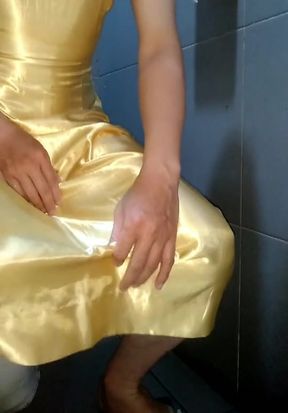 Yellow Satin Longdress Masturbation