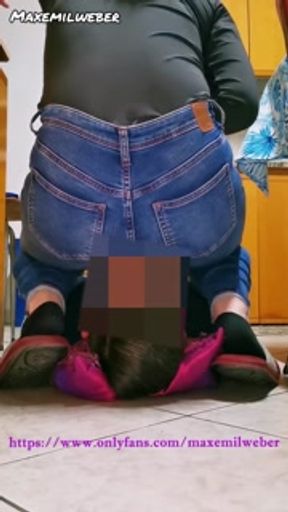 Girl face farting In Jeans