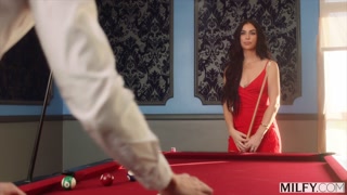 MILFY Sexy Hustler Venus Schools Younger Man At Oral Sex