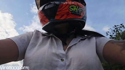 Didi's Customer Hops In No Bra Fuck Video