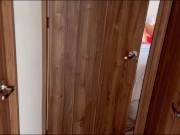 Sexo caliente con el repartidor de comida ! Encuentra ala hermosa jennie desnuda y masturbandose