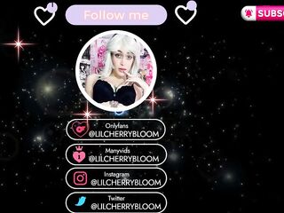 2b screw herself with latex gloves