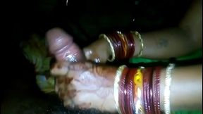 भाभी ने की लंड की मालिस