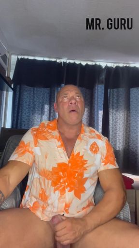 Mrguru Sexy Bodybuilder Wank at Home