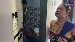 The Stepmother Caught the Stepson Masturbating in the Bathroom, Then the Two Had Sex Together.