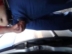 maduro me folla en aparcamiento oldman fuck parking