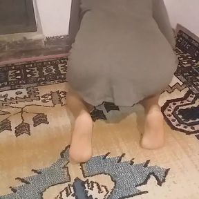 Mature stepmom cleaning carpet