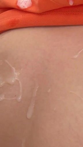 Stunning moment from "Asiatische Golfmaedchen bekommen extra Trainingsstunde"