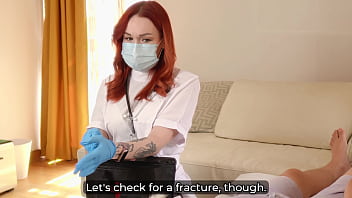Nurse&#039_s Hot Massage Turns Into A Risky Fuck With Blue Gloves On