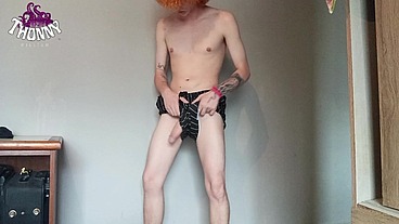 Cheguei da academia com muito tesão, será que meu personal percebeu que eu fui treinar sem nada por baixo ?
