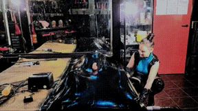 Latex vacuum bed and milking machine