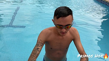 *Gabriel Hot* FAZ SEU VIZINHO DE CORNO ,O NAMORADO PEGA NO PULO...