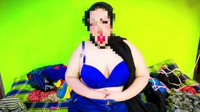 18yo beautiful arab girl chewing bubble gum in front of her friends in bikini & show her huge boobs!