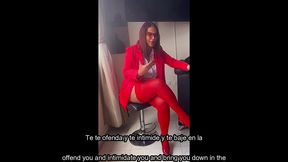 la terapeuta ayuda a su paciente a agarrar confianza