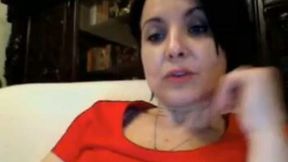 Sweet and sexy Romanian milf shows her still seductive ass