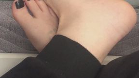 SIZE 7 FEET ON A QUEEN MATTRESS