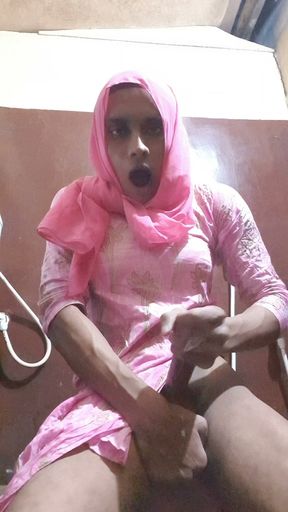 Desi hijabi sissy crossdresser girl masterbation