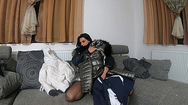 MilfyCalla-Masturbating and playing whit fur hooded downjackets ep. 210